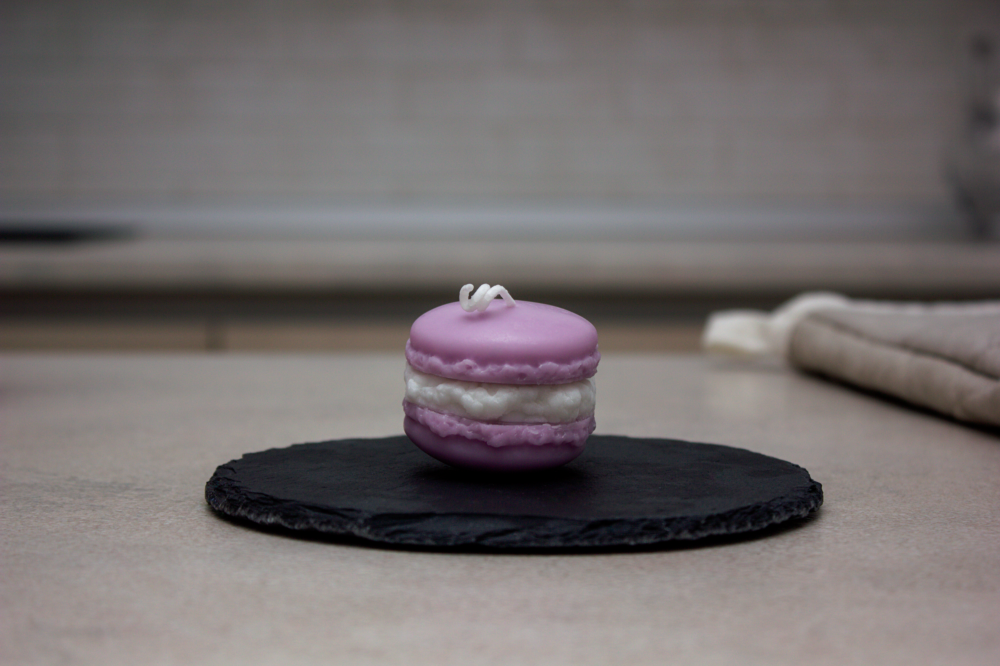 Macaroon Candle