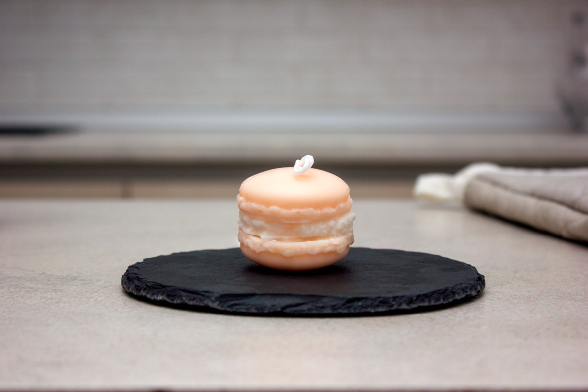 Macaroon Candle