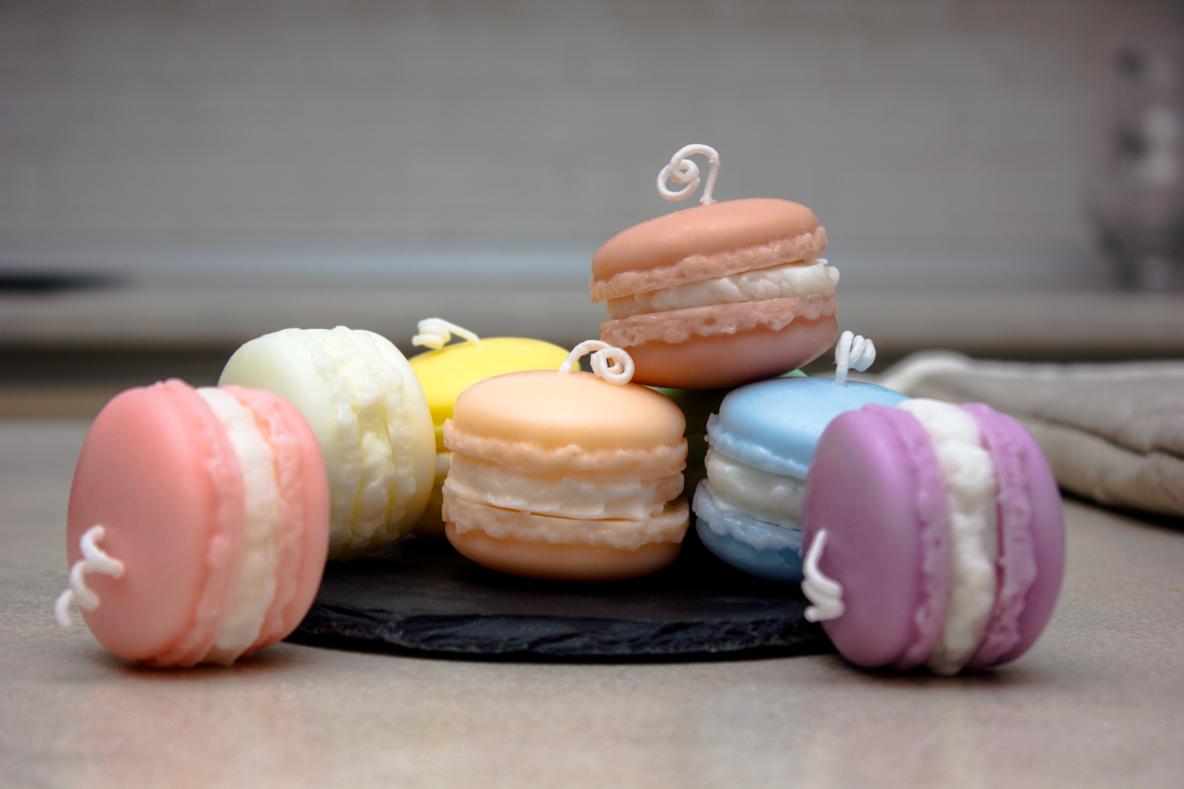 Macaroon Candle